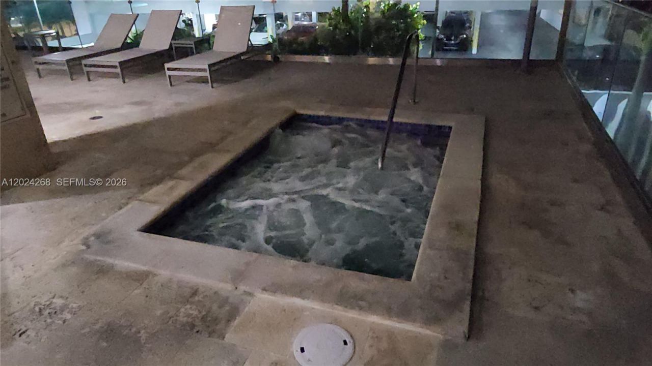 5900 Collins Ave , Unit 404, Miami Beach, FL 33140 Photo