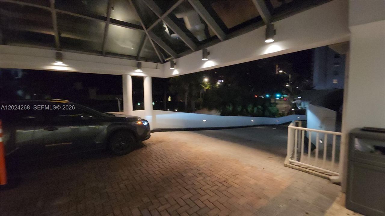 5900 Collins Ave , Unit 404, Miami Beach, FL 33140 Photo