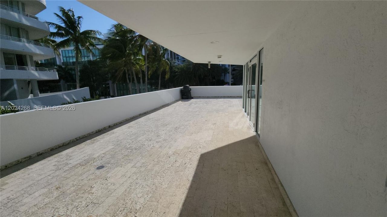 5900 Collins Ave , Unit 404, Miami Beach, FL 33140 Photo