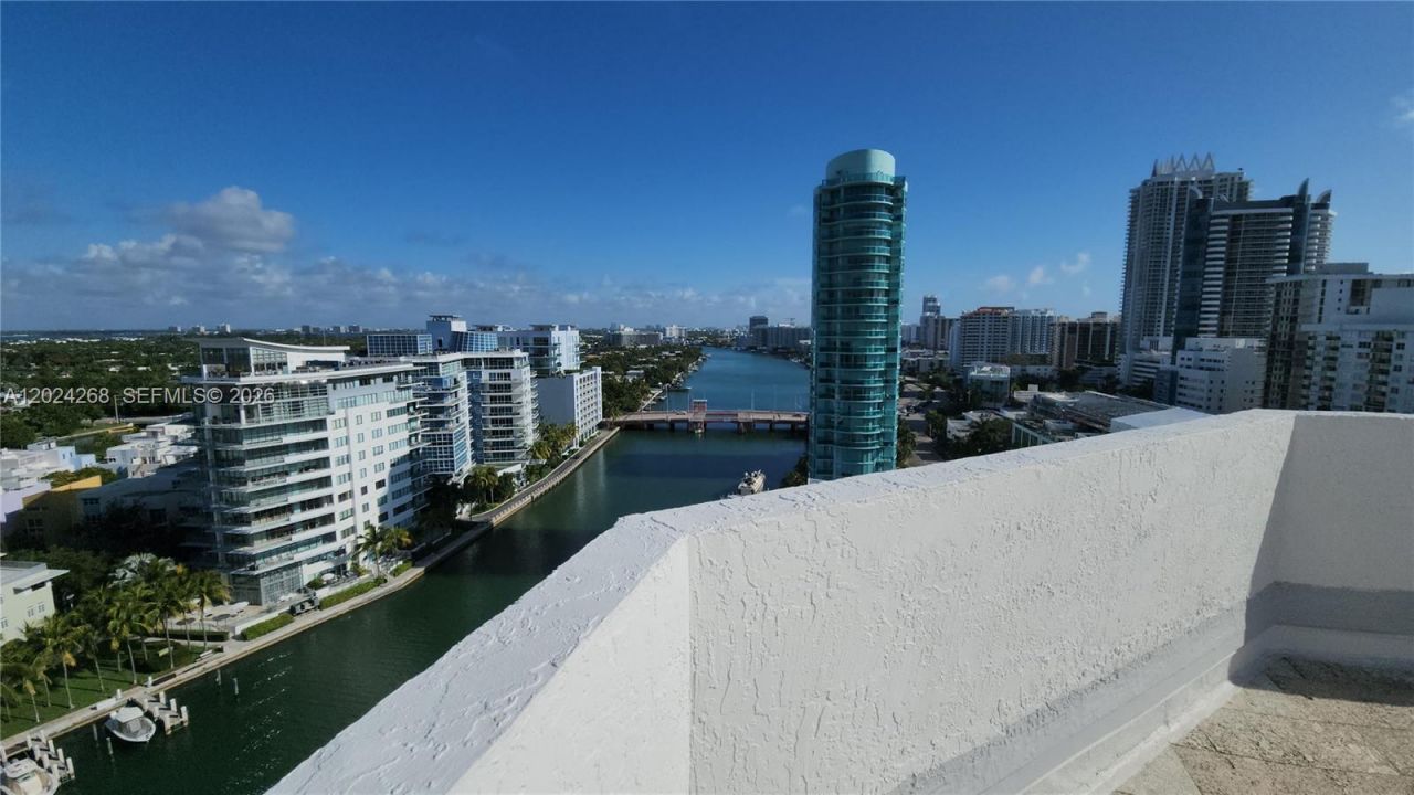 5900 Collins Ave , Unit 404, Miami Beach, FL 33140 Photo