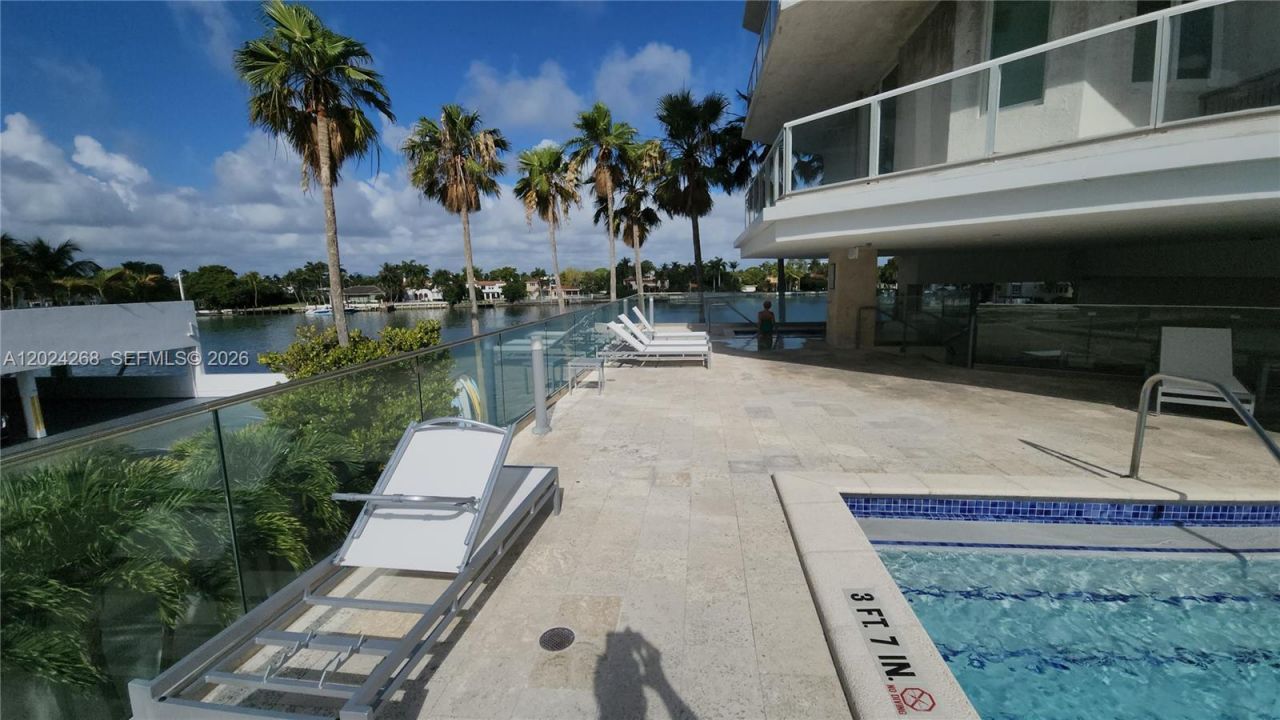 5900 Collins Ave , Unit 404, Miami Beach, FL 33140 Photo