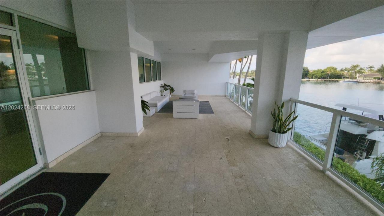 5900 Collins Ave , Unit 404, Miami Beach, FL 33140 Photo