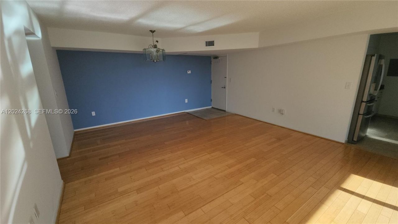 5900 Collins Ave , Unit 404, Miami Beach, FL 33140 Photo
