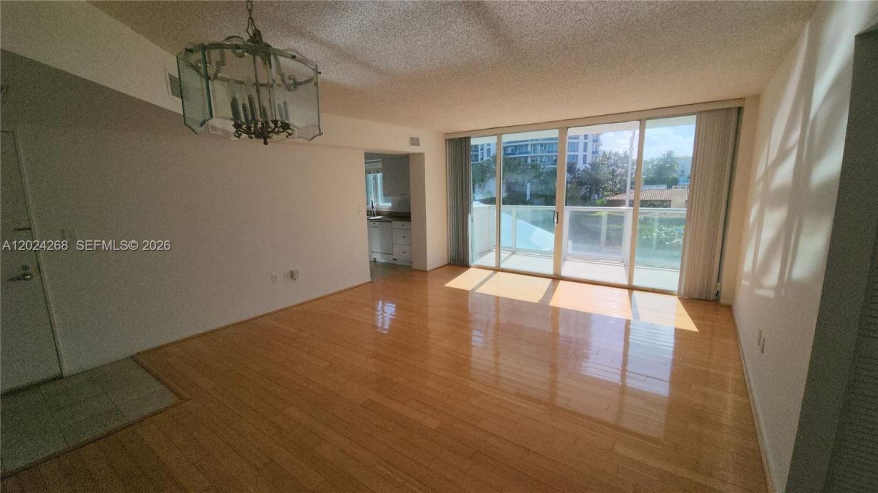 5900 Collins Ave , Unit 404, Miami Beach, FL 33140 Photo