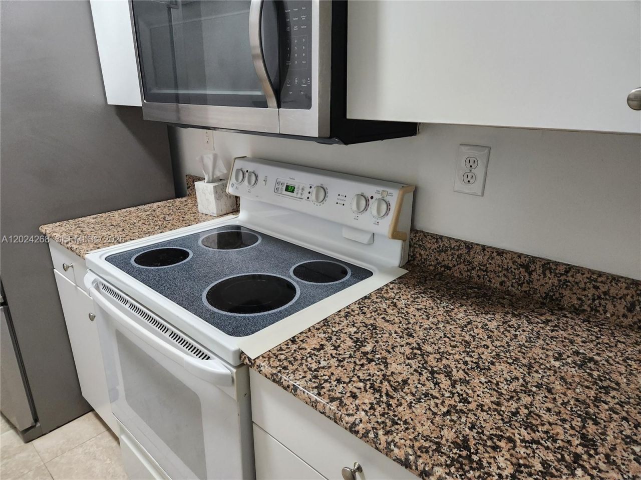 5900 Collins Ave , Unit 404, Miami Beach, FL 33140 Photo