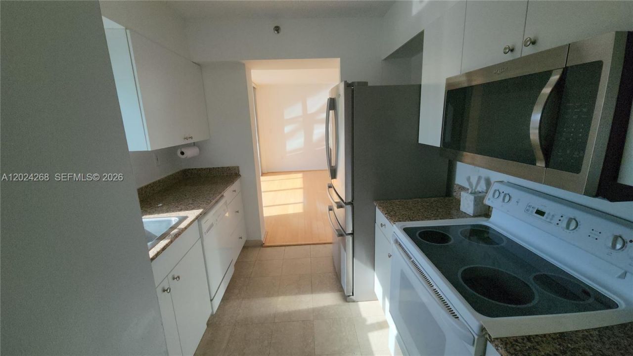 5900 Collins Ave , Unit 404, Miami Beach, FL 33140 Photo