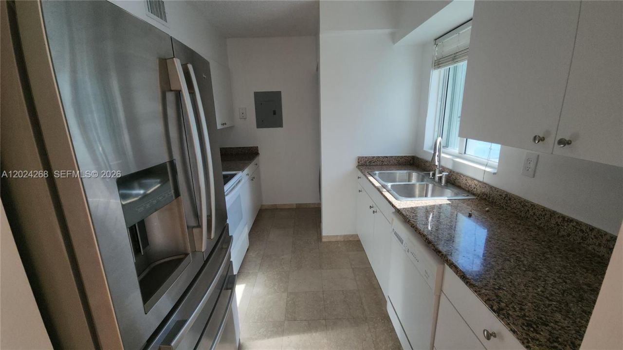 5900 Collins Ave , Unit 404, Miami Beach, FL 33140 Photo