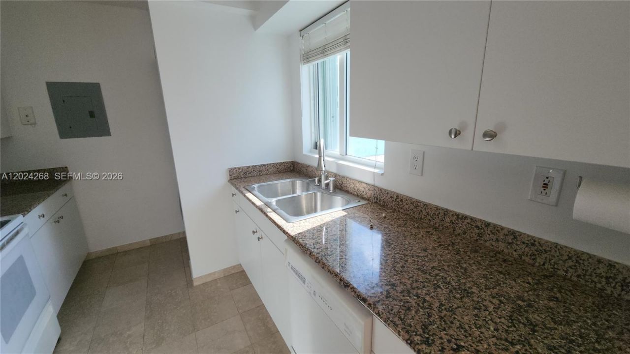 5900 Collins Ave , Unit 404, Miami Beach, FL 33140 Photo