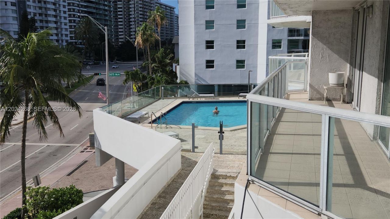 5900 Collins Ave , Unit 404, Miami Beach, FL 33140 Photo