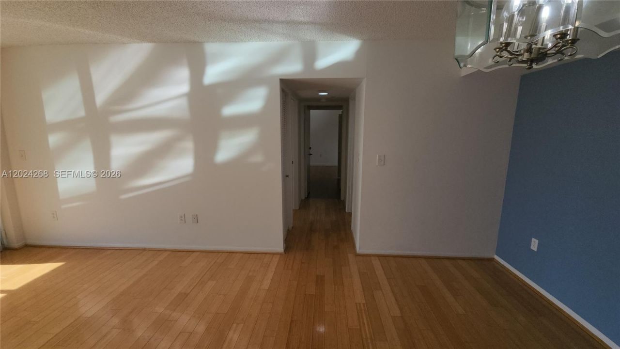 5900 Collins Ave , Unit 404, Miami Beach, FL 33140 Photo