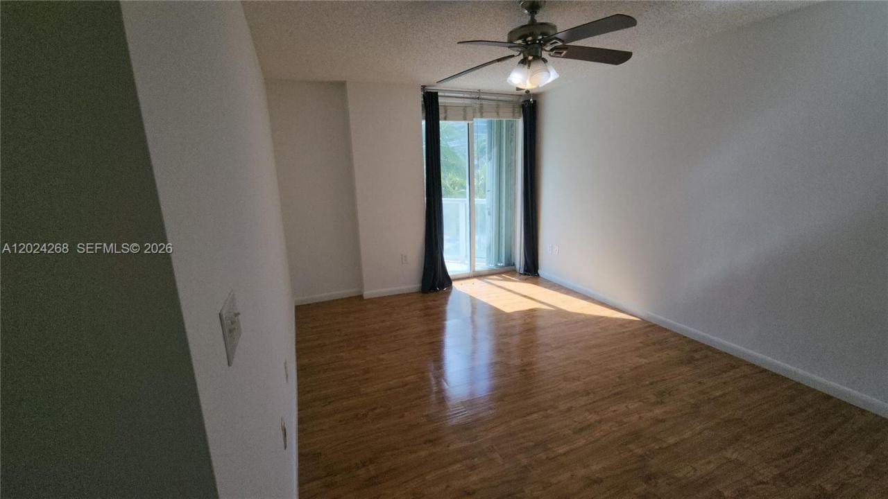 5900 Collins Ave , Unit 404, Miami Beach, FL 33140 Photo