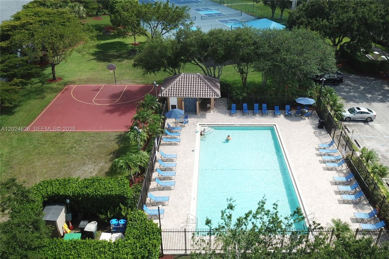 16460 NW 12th St , Pembroke Pines, FL 33028 Photo