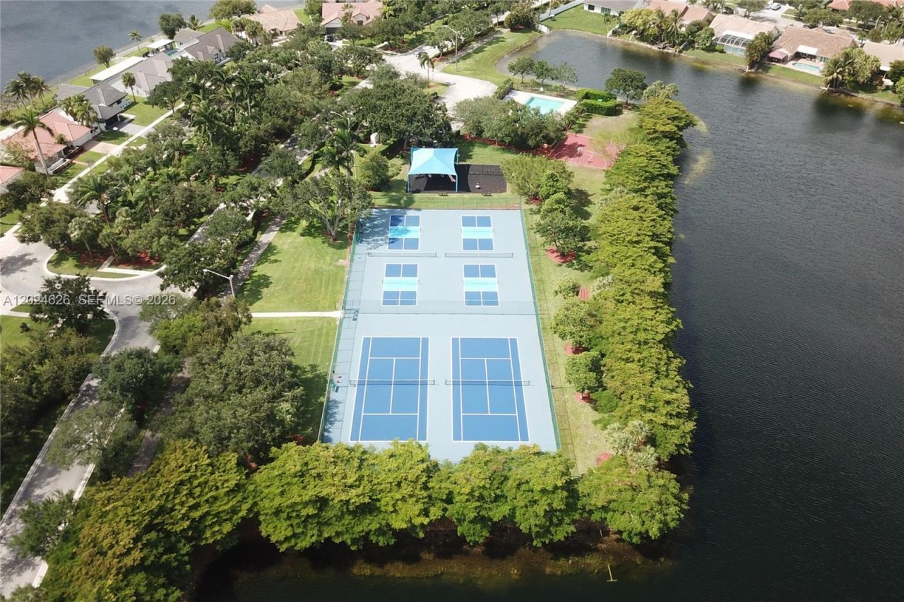 16460 NW 12th St , Pembroke Pines, FL 33028 Photo