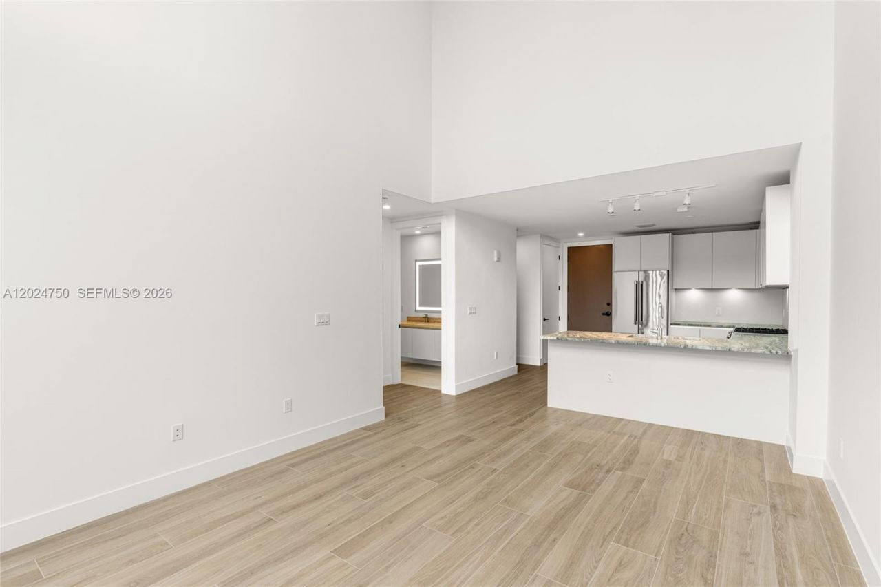 3034 Oak Ave, Unit LPH2, Miami, FL 33133 Photo