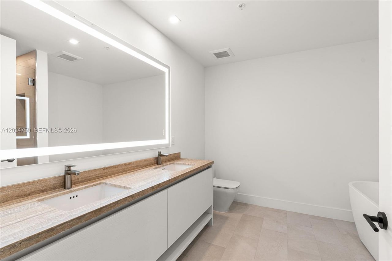 3034 Oak Ave, Unit LPH2, Miami, FL 33133 Photo