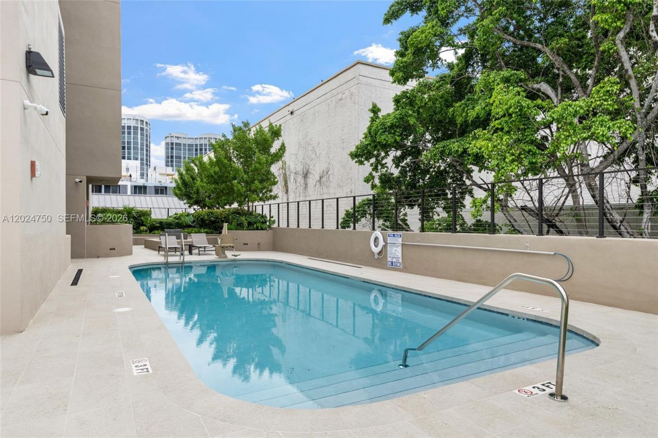3034 Oak Ave, Unit LPH2, Miami, FL 33133 Photo