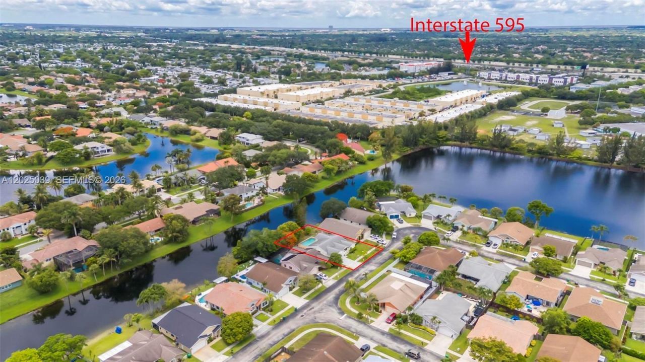 1541 SW 102nd Ter , Davie, FL 33324 Photo