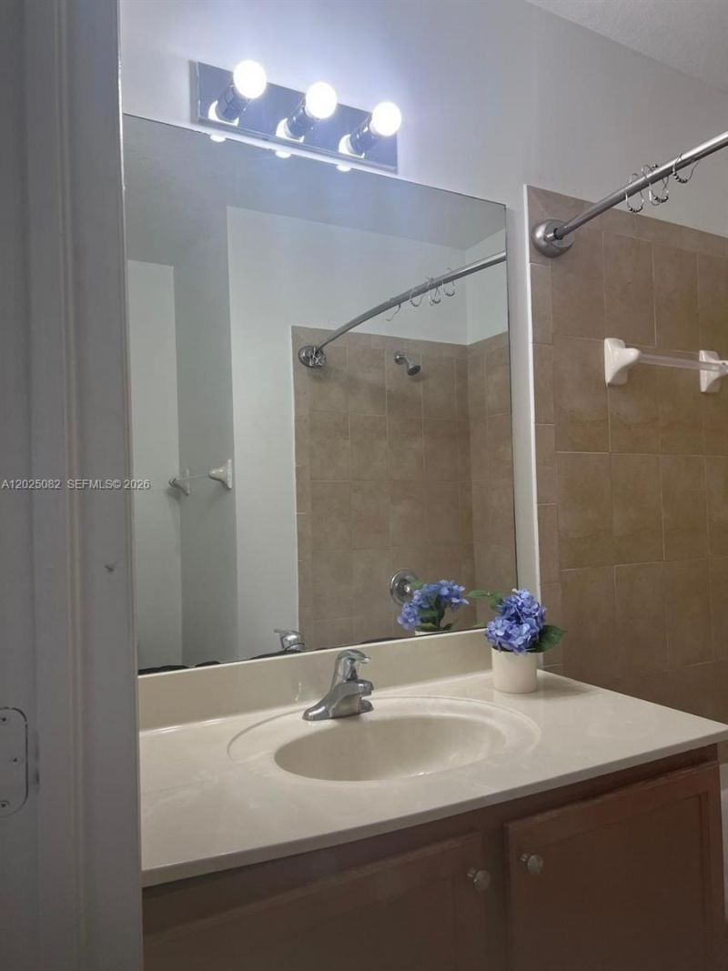 11601 NW 89th St , Unit 222, Doral, FL 33178 Photo
