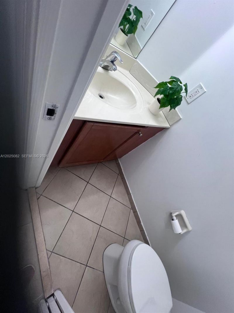 11601 NW 89th St , Unit 222, Doral, FL 33178 Photo