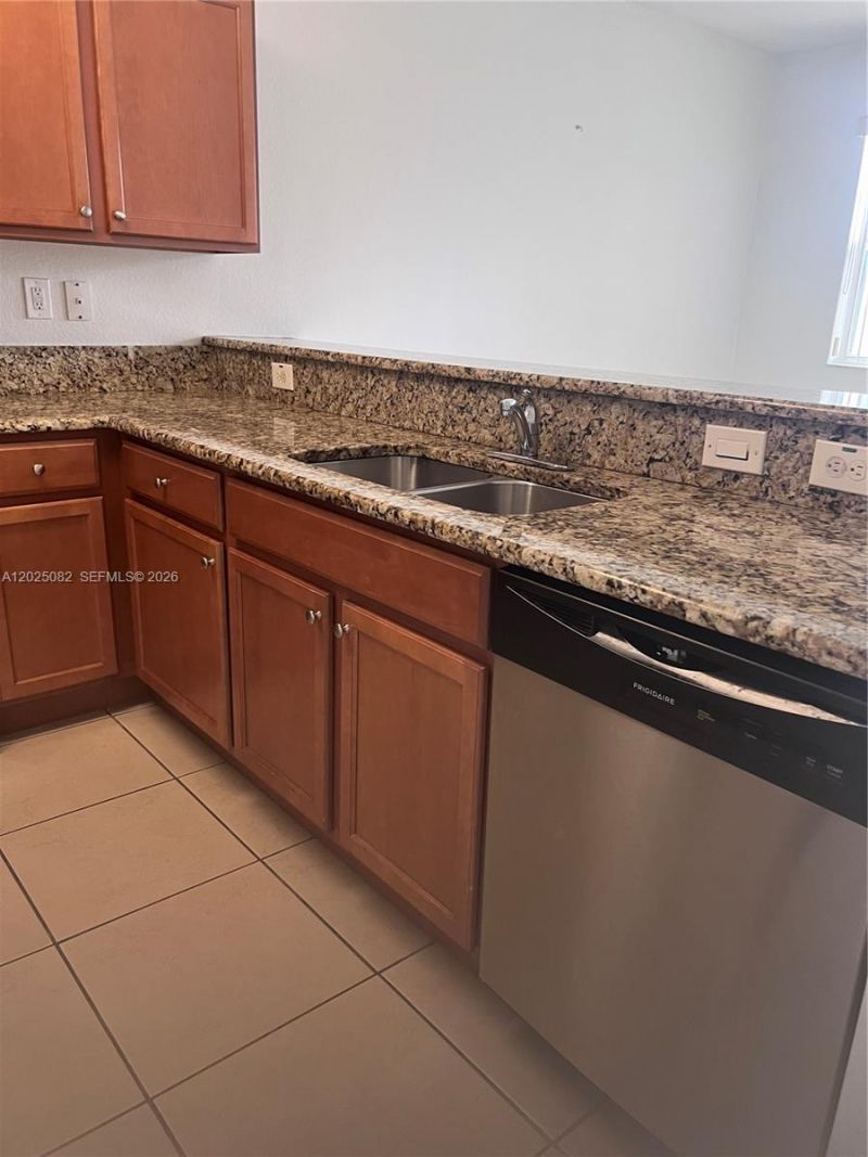 11601 NW 89th St , Unit 222, Doral, FL 33178 Photo