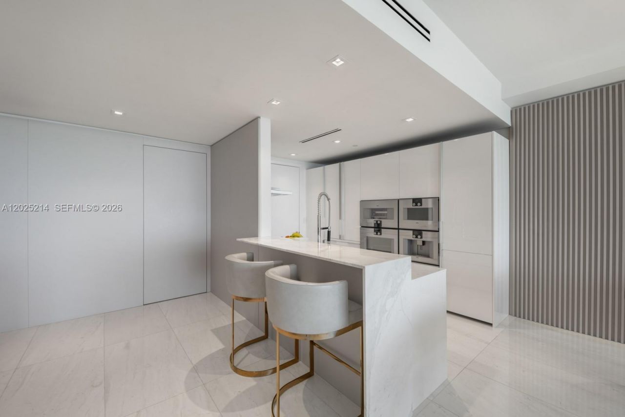 10203 Collins Ave , Unit 403, Bal Harbour, FL 33154 Photo