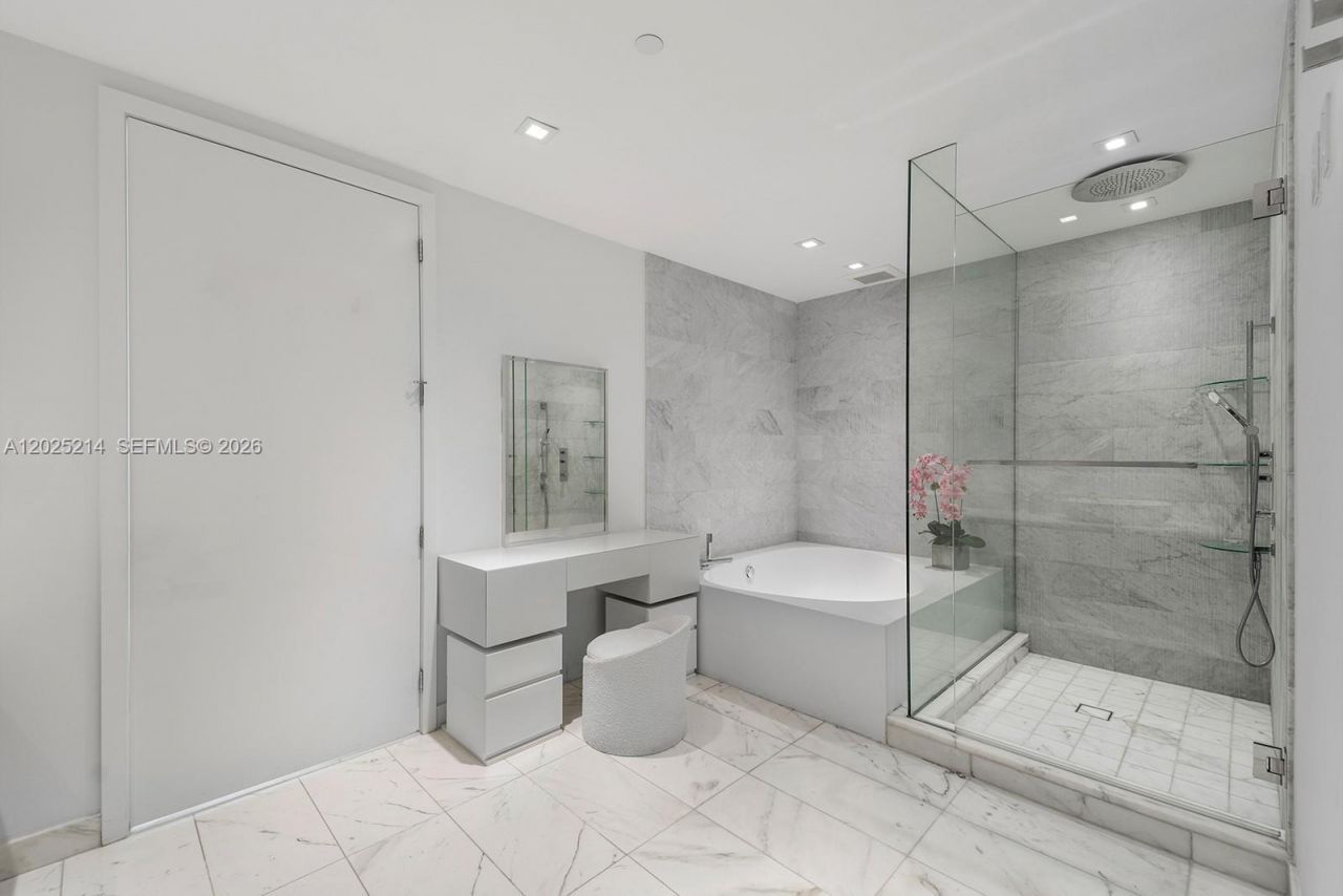 10203 Collins Ave , Unit 403, Bal Harbour, FL 33154 Photo