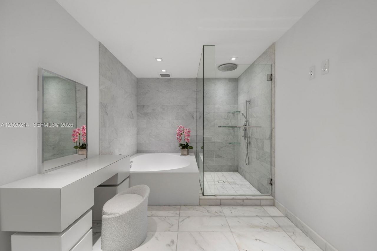 10203 Collins Ave , Unit 403, Bal Harbour, FL 33154 Photo