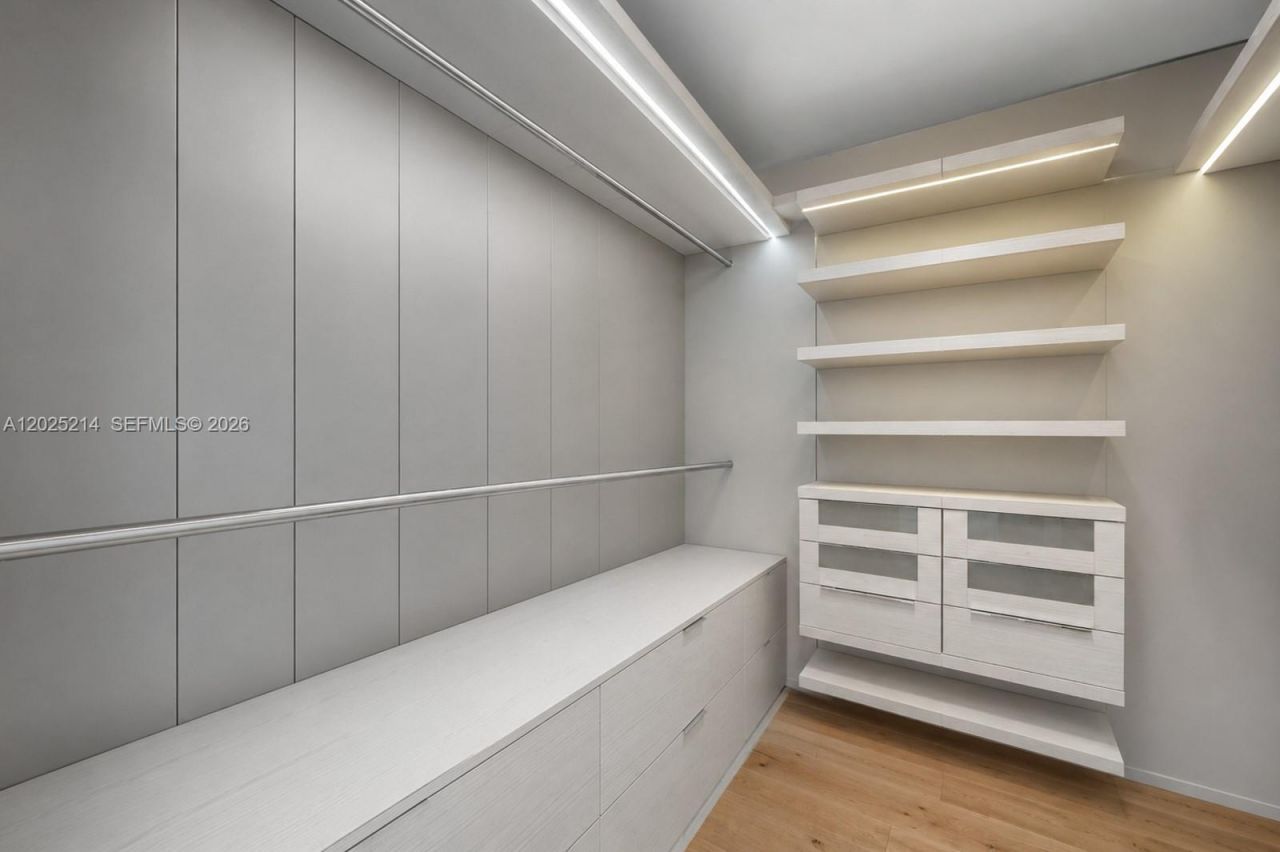 10203 Collins Ave , Unit 403, Bal Harbour, FL 33154 Photo