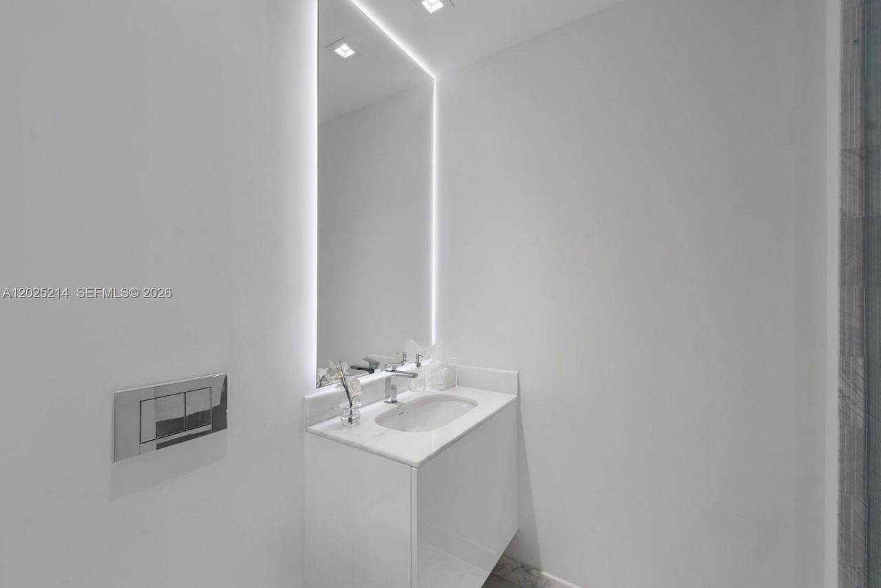 10203 Collins Ave , Unit 403, Bal Harbour, FL 33154 Photo