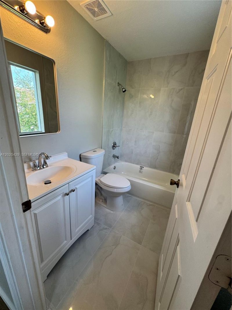1592 SE 27th Ct, Unit 175, Homestead, FL 33035 Photo