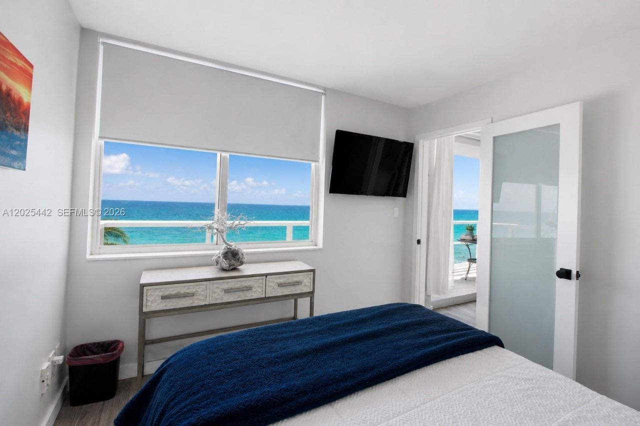 19201 Collins Ave , Unit 916, Sunny Isles Beach, FL 33160 Photo