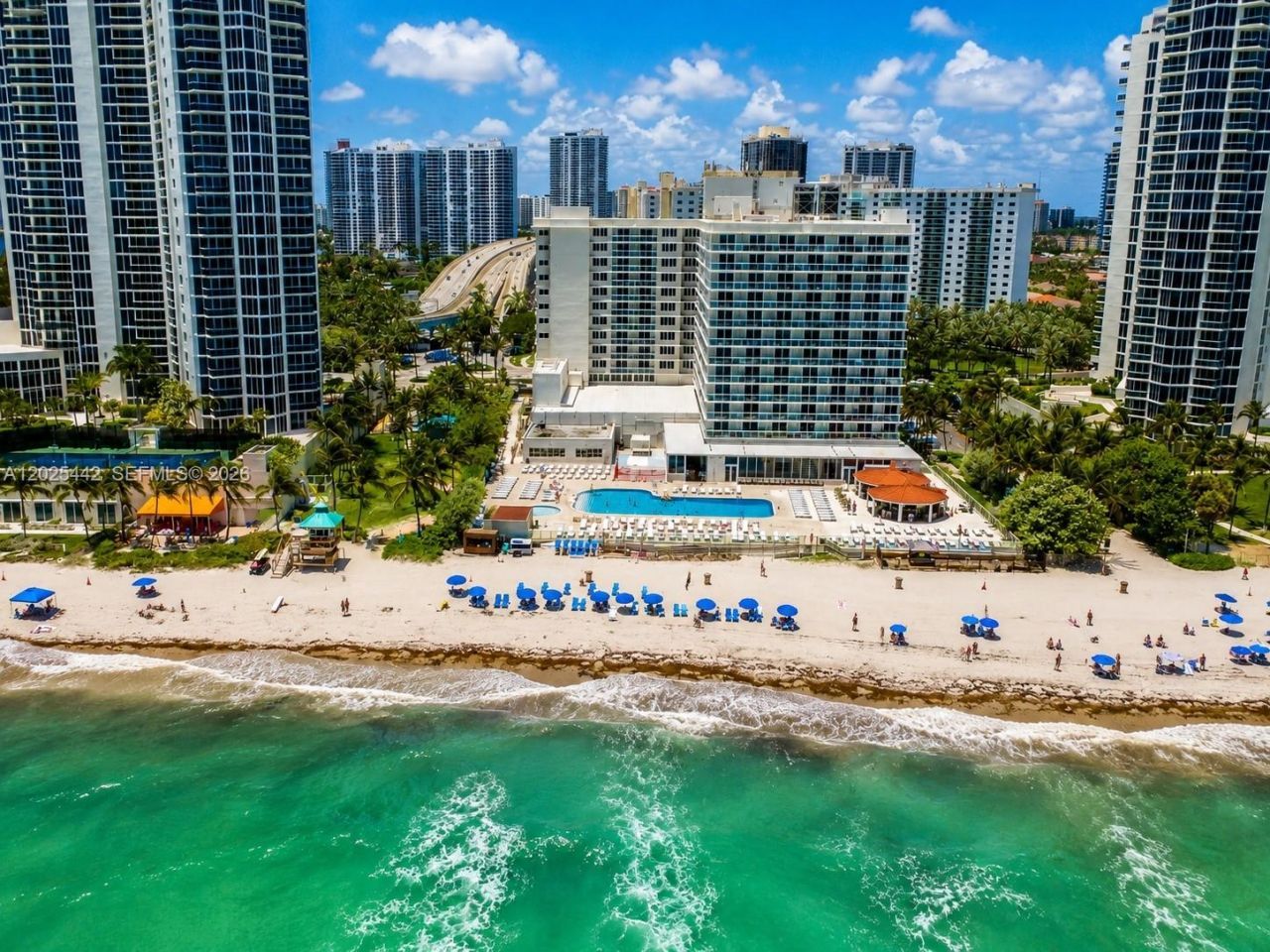 19201 Collins Ave , Unit 916, Sunny Isles Beach, FL 33160 Photo