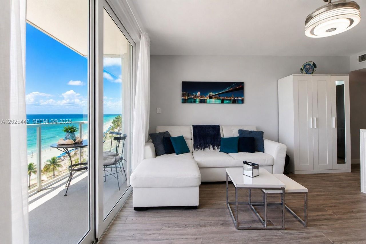 19201 Collins Ave , Unit 916, Sunny Isles Beach, FL 33160 Photo