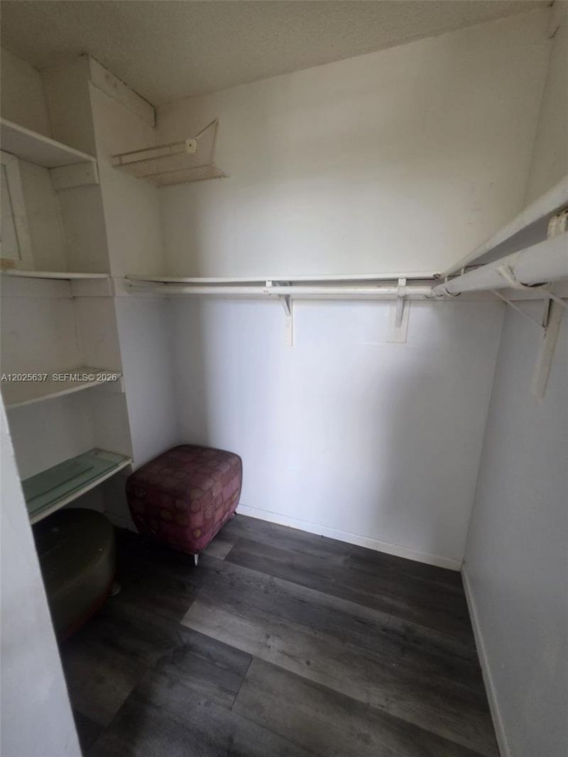 5050 NW 7th St , Unit 610, Miami, FL 33126 Photo