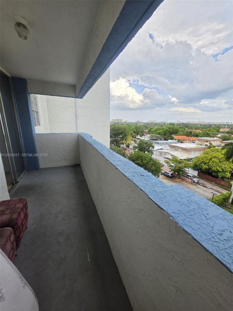 5050 NW 7th St , Unit 610, Miami, FL 33126 Photo