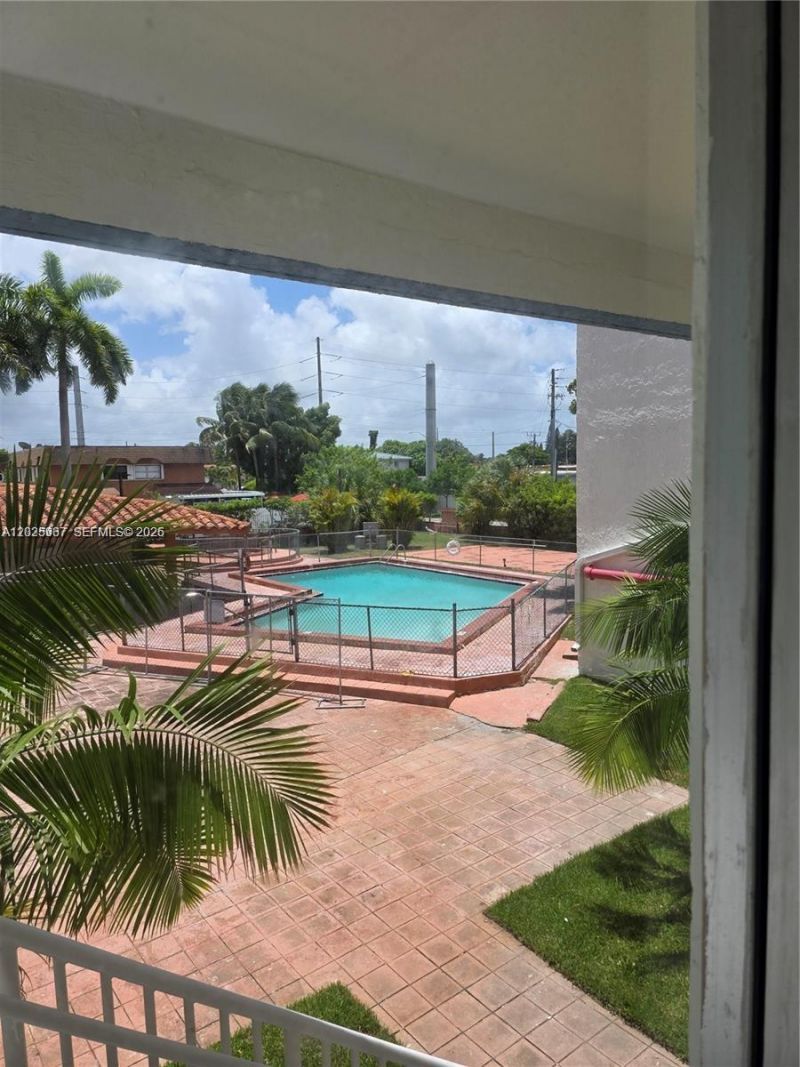 5050 NW 7th St , Unit 610, Miami, FL 33126 Photo