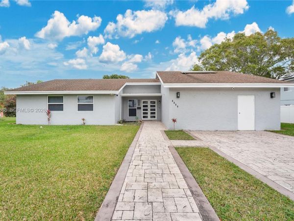 9501 E Palmetto Club Ln E , Unit 9501, Palmetto Bay, FL 33157