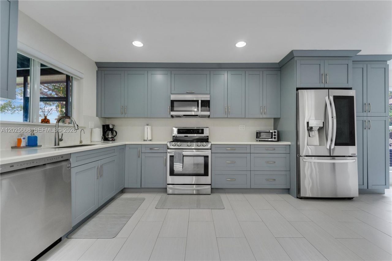 9501 E Palmetto Club Ln E , Unit 9501, Palmetto Bay, FL 33157 Photo