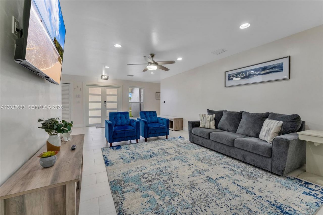 9501 E Palmetto Club Ln E , Unit 9501, Palmetto Bay, FL 33157 Photo