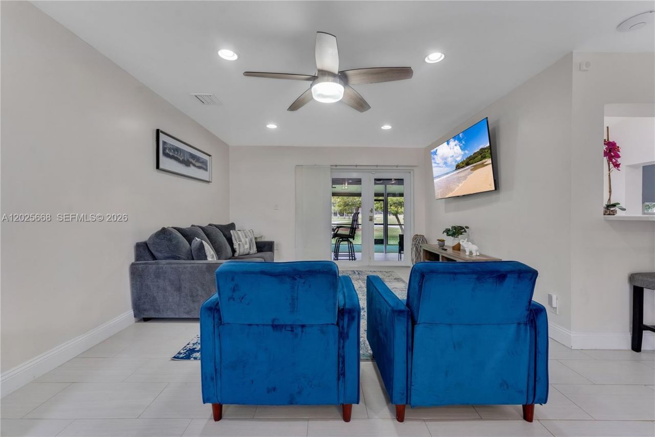9501 E Palmetto Club Ln E , Unit 9501, Palmetto Bay, FL 33157 Photo