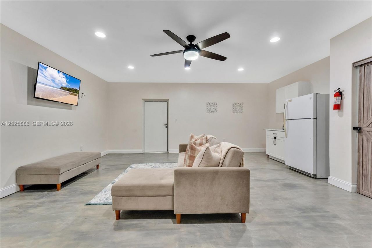 9501 E Palmetto Club Ln E , Unit 9501, Palmetto Bay, FL 33157 Photo