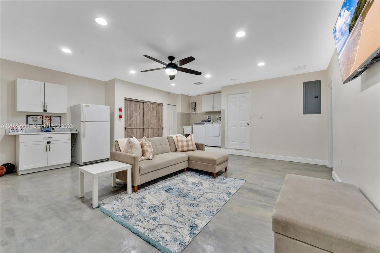9501 E Palmetto Club Ln E , Unit 9501, Palmetto Bay, FL 33157 Photo