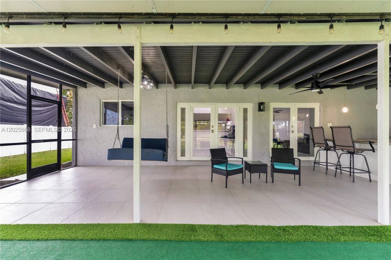 9501 E Palmetto Club Ln E , Unit 9501, Palmetto Bay, FL 33157 Photo