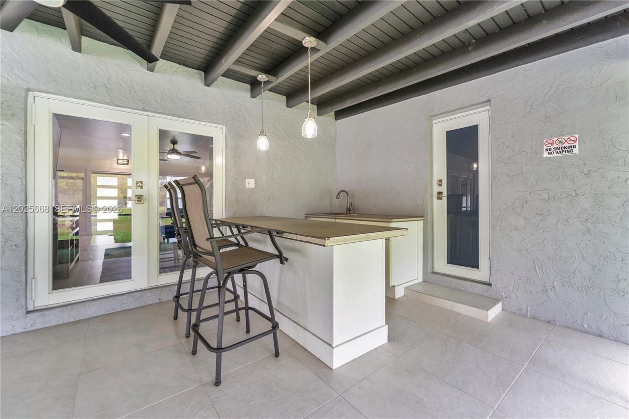 9501 E Palmetto Club Ln E , Unit 9501, Palmetto Bay, FL 33157 Photo