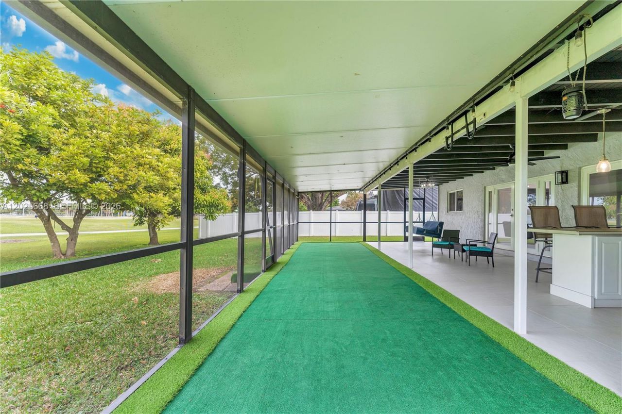 9501 E Palmetto Club Ln E , Unit 9501, Palmetto Bay, FL 33157 Photo