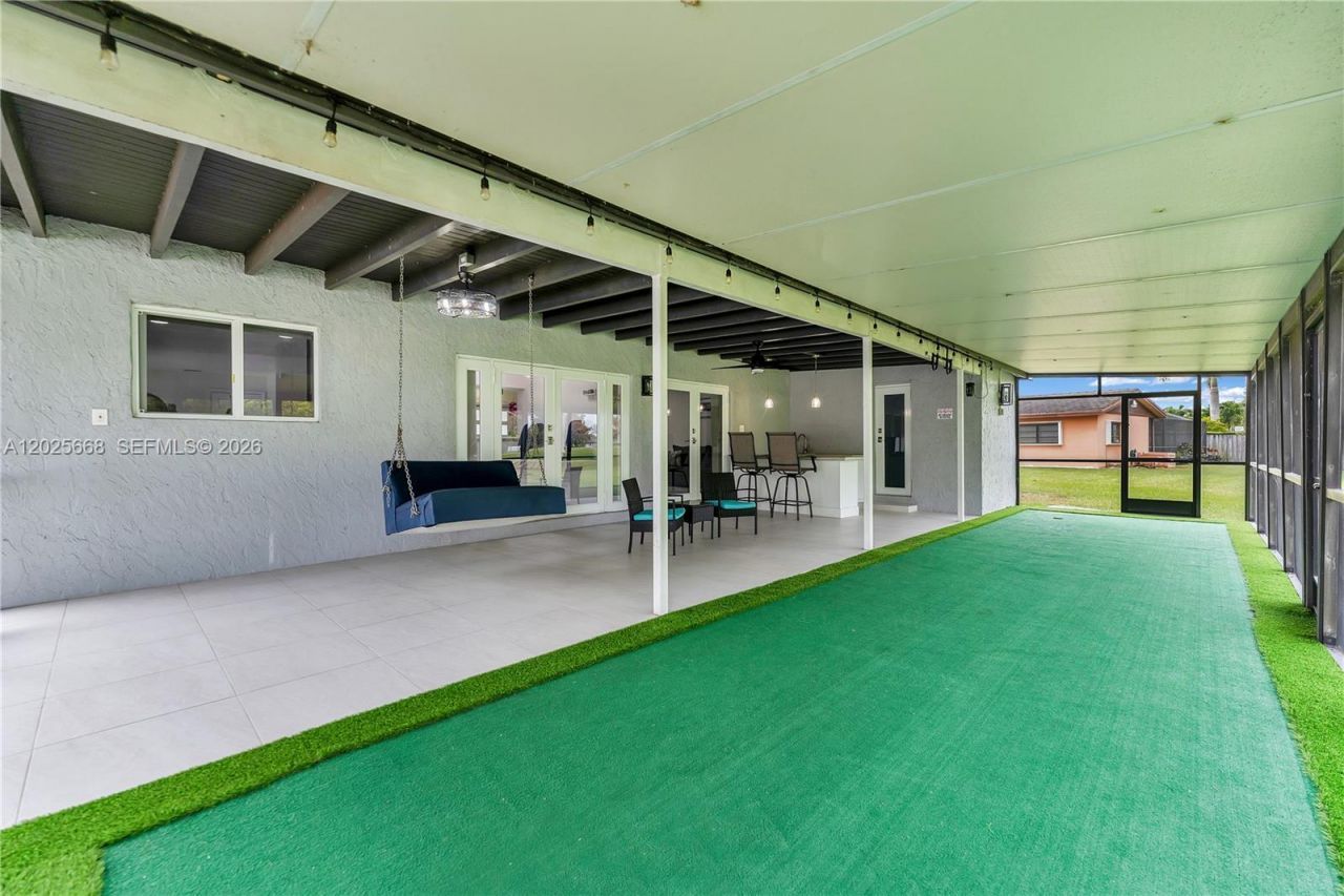 9501 E Palmetto Club Ln E , Unit 9501, Palmetto Bay, FL 33157 Photo