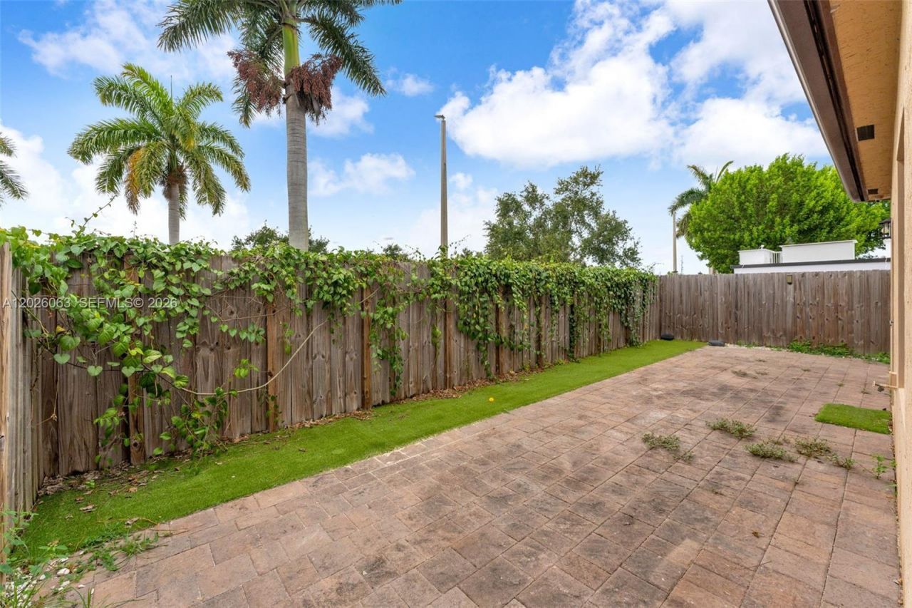 134 NE 23rd Ter , Homestead, FL 33033 Photo