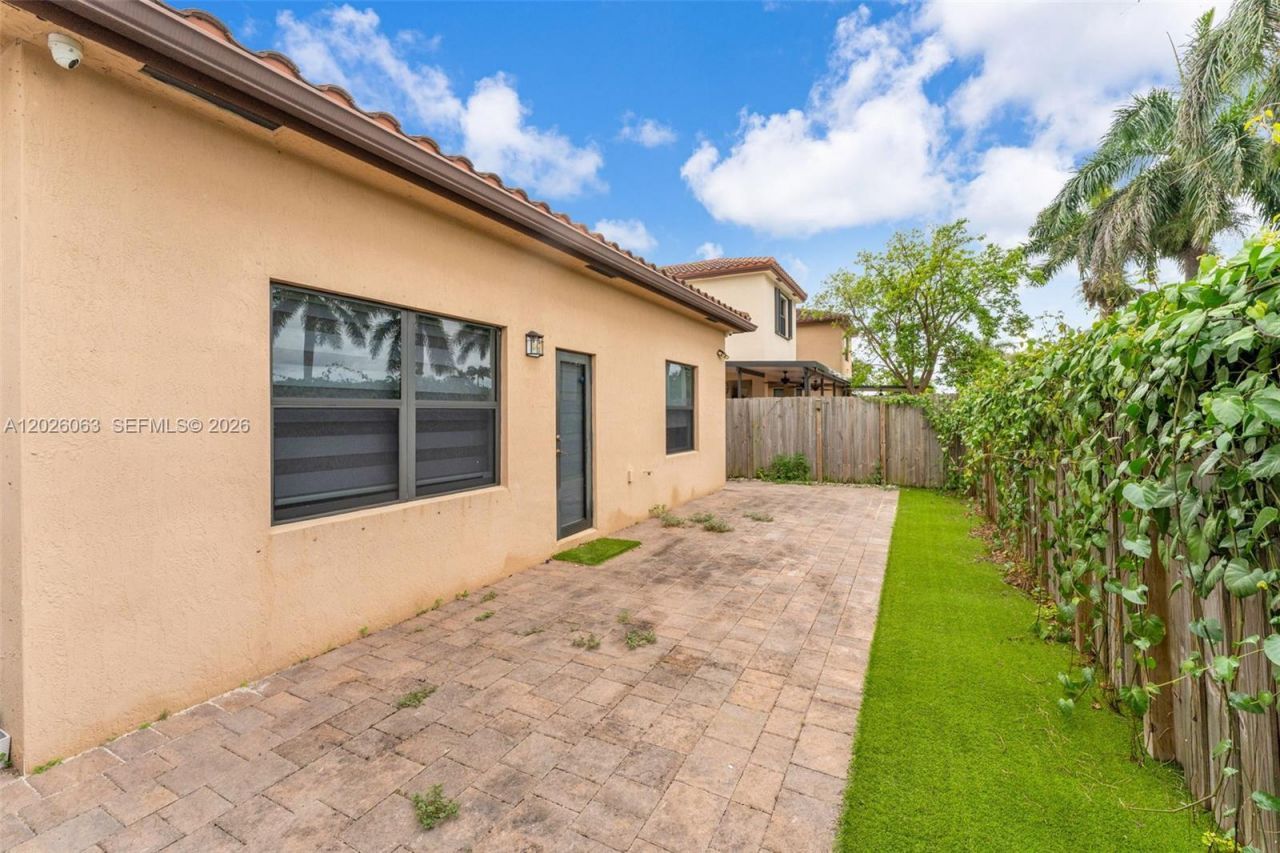 134 NE 23rd Ter , Homestead, FL 33033 Photo
