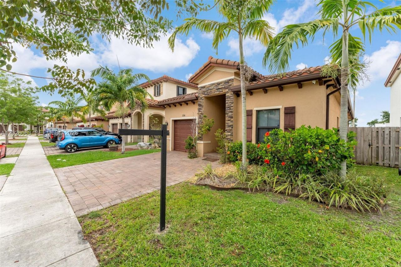 134 NE 23rd Ter , Homestead, FL 33033 Photo