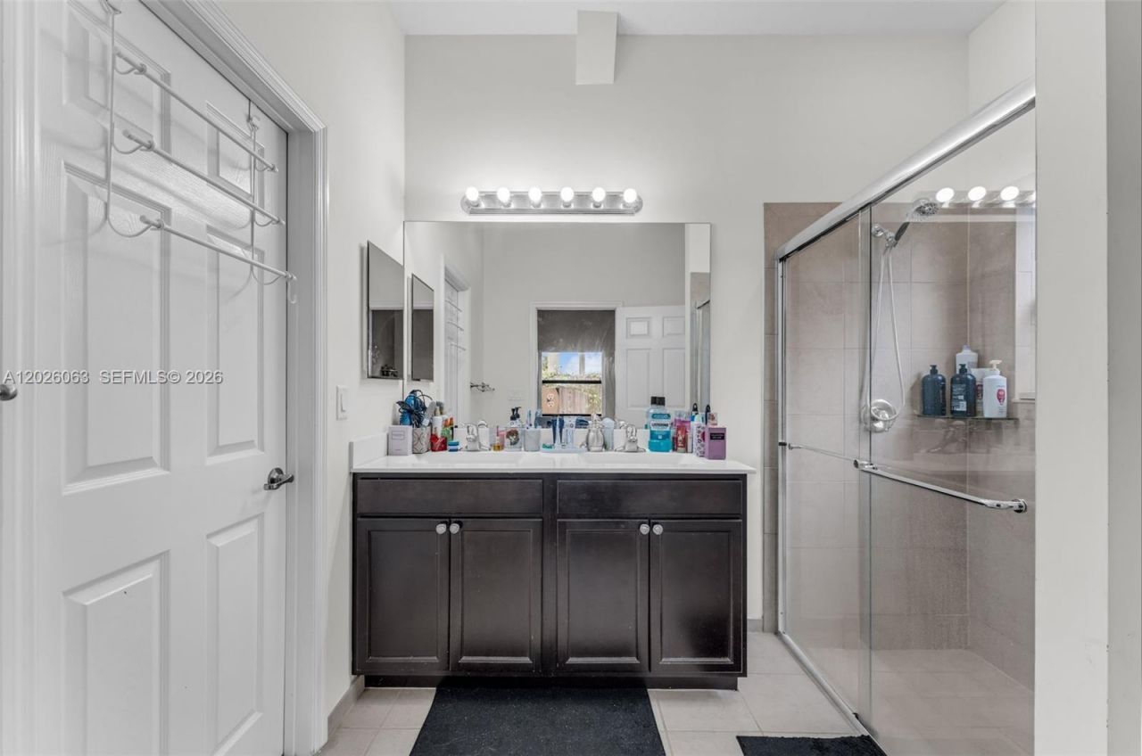 134 NE 23rd Ter , Homestead, FL 33033 Photo